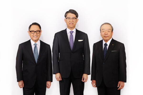 实盘网配资 丰田章男卸任社长就任会长！人事调整背后，丰田与特斯拉必有一战？
